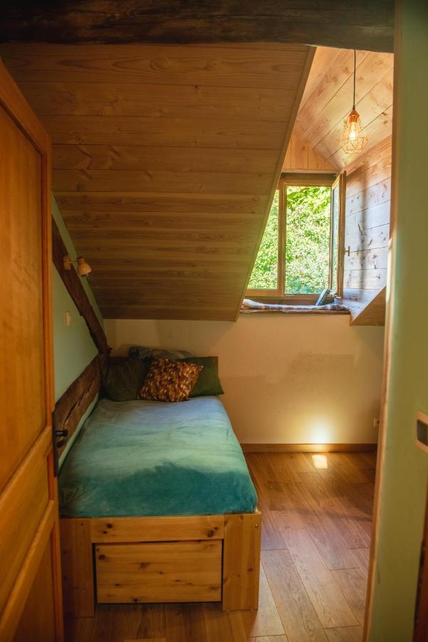 The Dragon Barn - Grenier Villa Ascou Buitenkant foto